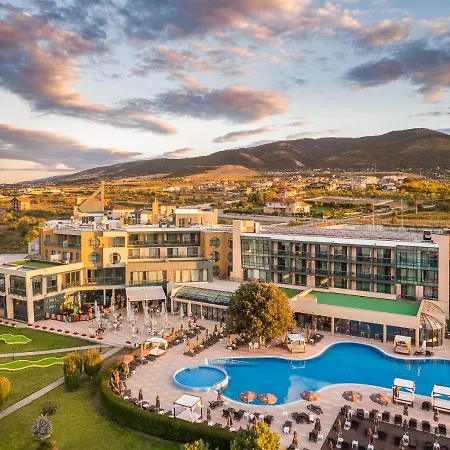 Hotel Park & 4*