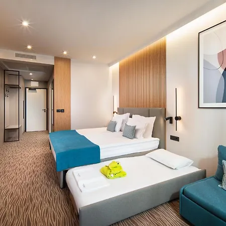 Hotel Park & 4*