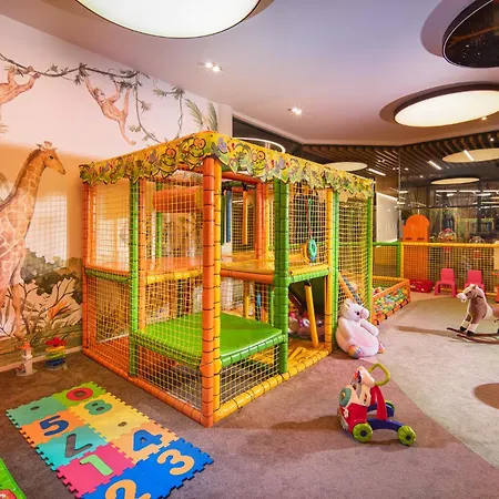 Hotel Park & 4*